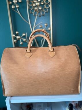 Louis Vuitton Epi Keepall 35